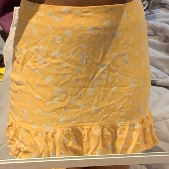 Pacsun L.A. Hearts Mini Skirt Ruffle Hem - Picture 4 of 5